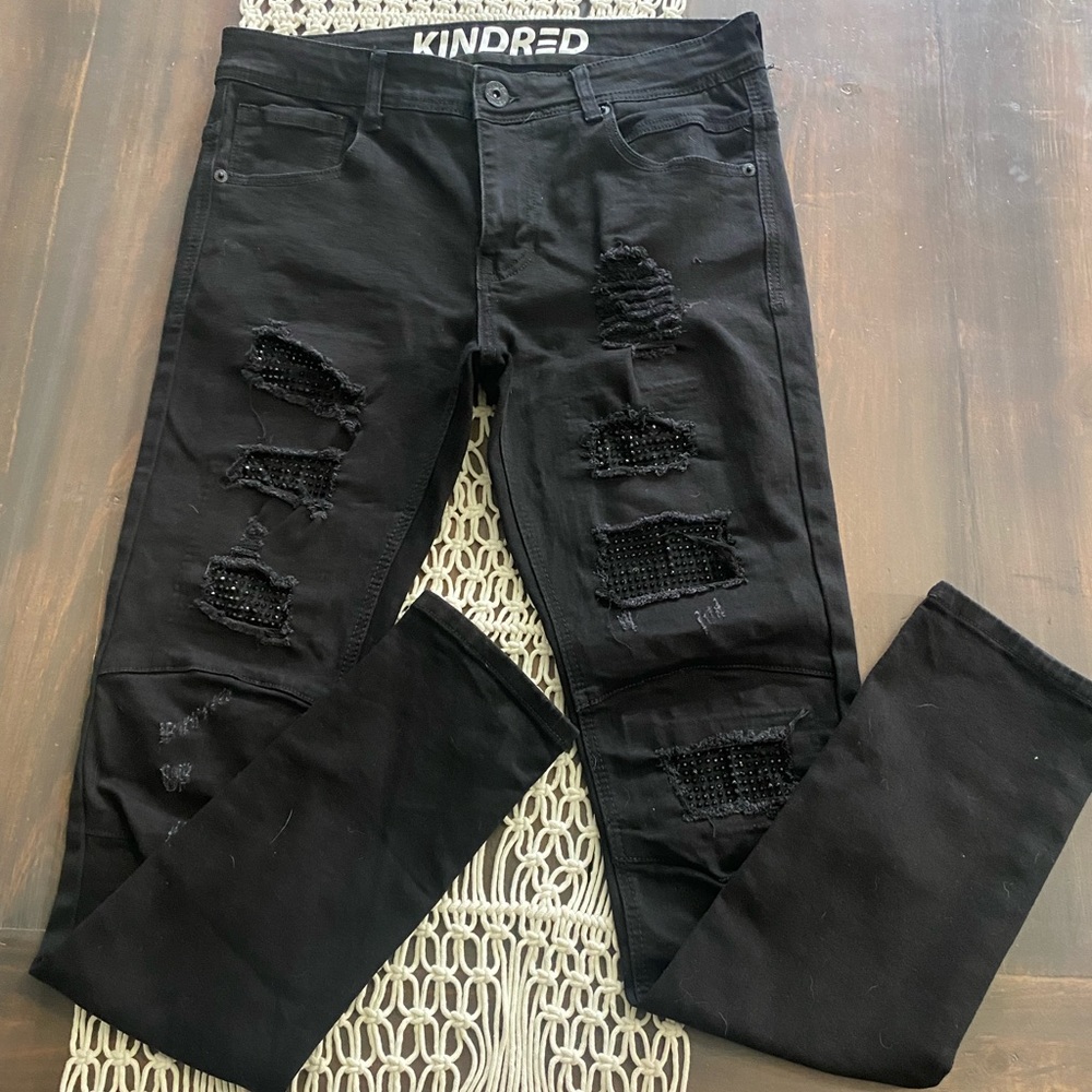 Kindred patched distressed slim jeans 32x32